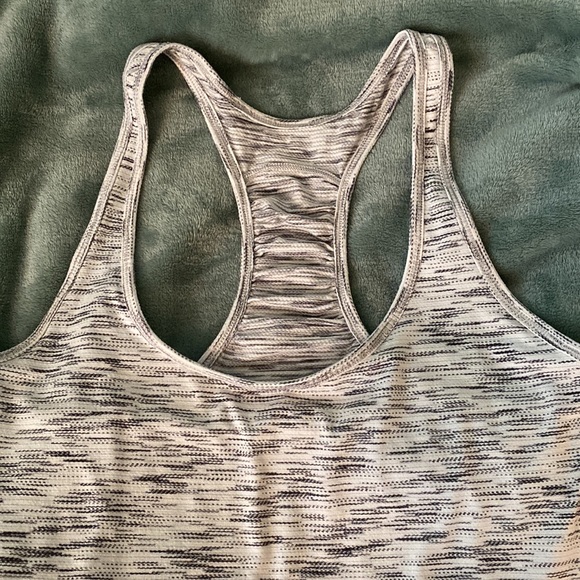 Lululemon Tank - Picture 2 of 7